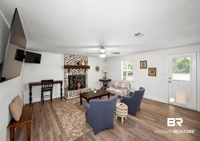 Photo 3 of Single family home for sale at 33129 Antietam Rd, Lillian, AL 36549 | MLS# 397347 | Listing updated on 2026-09-11