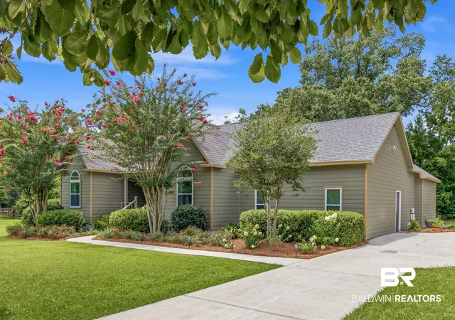 Photo 2 of Single family home for sale at 20397 Beecher St, Fairhope, AL 36532 | MLS# 400141 | Listing updated on 2026-09-09