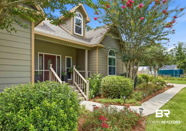 Photo 3 of Single family home for sale at 20397 Beecher St, Fairhope, AL 36532 | MLS# 400141 | Listing updated on 2026-09-09