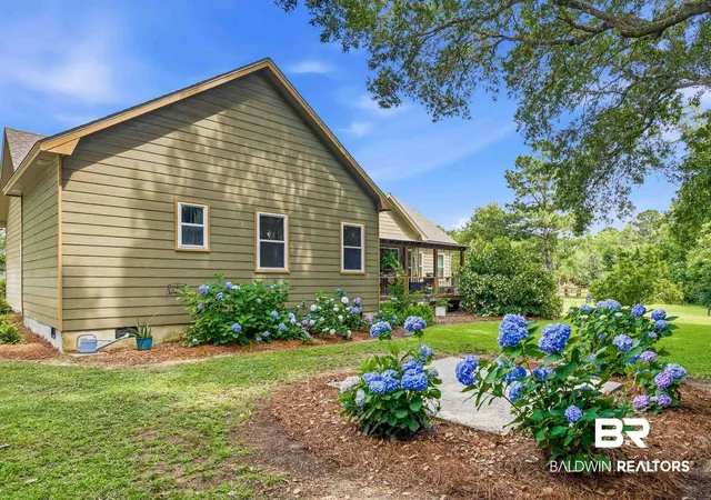 Photo 4 of Single family home for sale at 20397 Beecher St, Fairhope, AL 36532 | MLS# 400141 | Listing updated on 2026-09-09