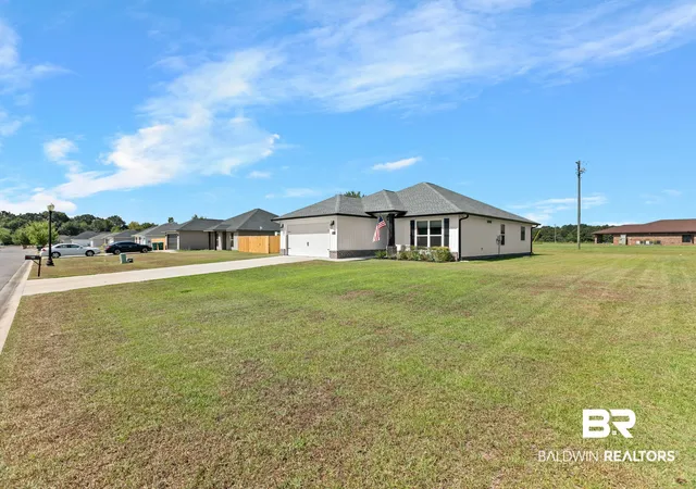 Photo 3 of Single family home for sale at 140 St Stephens Ct, Atmore, AL 36502 | MLS# 409146 | Listing updated on 2026-09-21