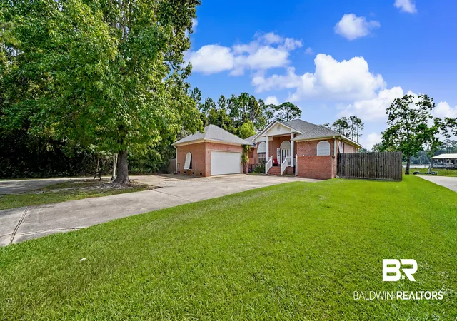 Photo 1 of Single family home for sale at 8905 Bay Point Dr, Elberta, AL 36530 | MLS# 406854 | Listing updated on 2026-08-18