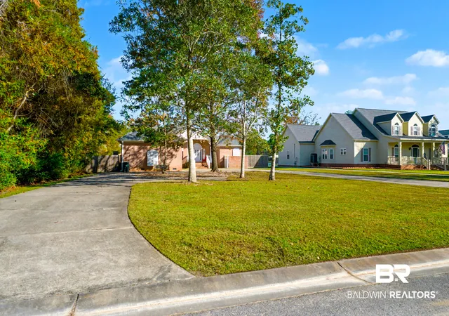 Photo 2 of Single family home for sale at 8905 Bay Point Dr, Elberta, AL 36530 | MLS# 406854 | Listing updated on 2026-08-18