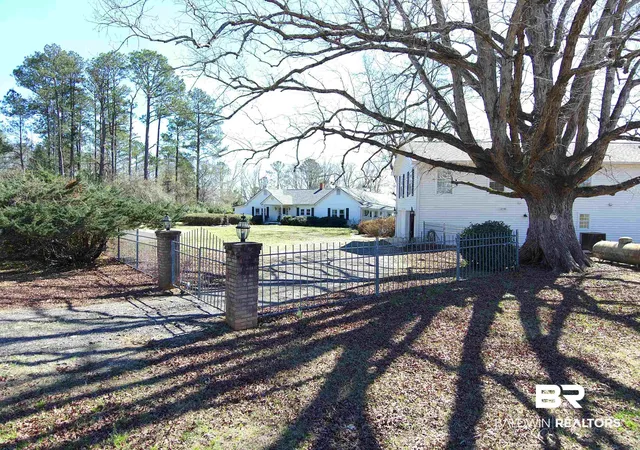 2nd image of 2006 Evergreen Rd, Jackson, AL 36545 | MLS# 392306