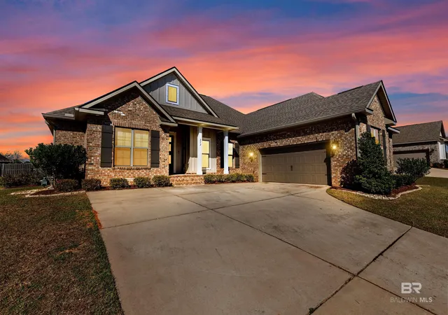 Homes for sale in Fairhope, AL | 252 Garrison Boulevard, Fairhope, AL 36532 | MLS# 392897