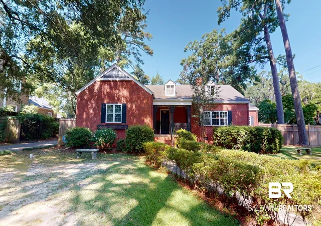 2nd image of 300 Bromley Pl, Mobile, AL 36606 | MLS# 406746