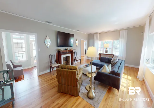 Photo 4 of Single family home for sale at 300 Bromley Pl, Mobile, AL 36606 | MLS# 406746 | Listing updated on 2026-10-07