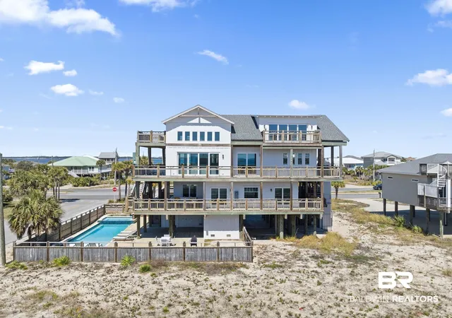 Photo 1 of Single family home for sale at 800 Via De Luna Dr, Gulf Breeze, FL 32561 | MLS# 397953 | Listing updated on 2026-08-17