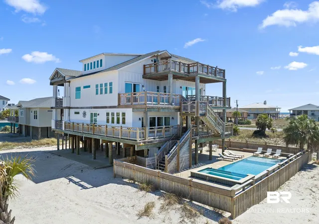 Photo 3 of Single family home for sale at 800 Via De Luna Dr, Gulf Breeze, FL 32561 | MLS# 397953 | Listing updated on 2026-08-17