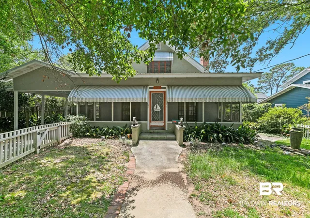 Photo 2 of Sale Pending at 118 Fels Ave, Fairhope, AL 36532 | MLS# 399173 | Listing updated on 2026-09-15