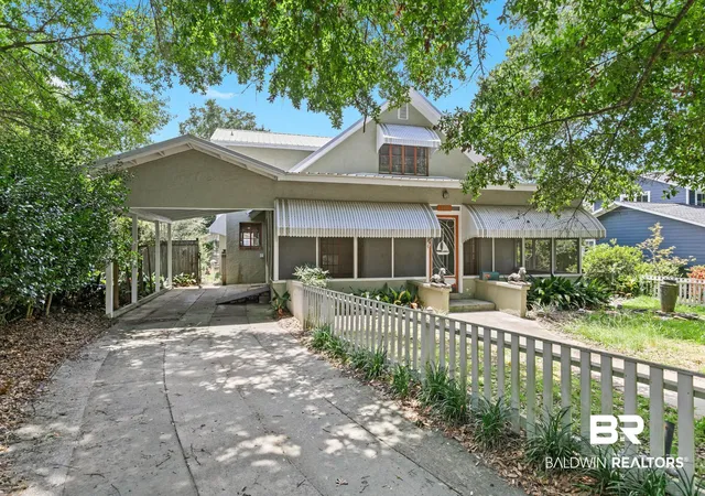Photo 3 of Sale Pending at 118 Fels Ave, Fairhope, AL 36532 | MLS# 399173 | Listing updated on 2026-09-15
