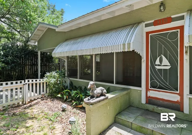 Photo 4 of Sale Pending at 118 Fels Ave, Fairhope, AL 36532 | MLS# 399173 | Listing updated on 2026-09-15