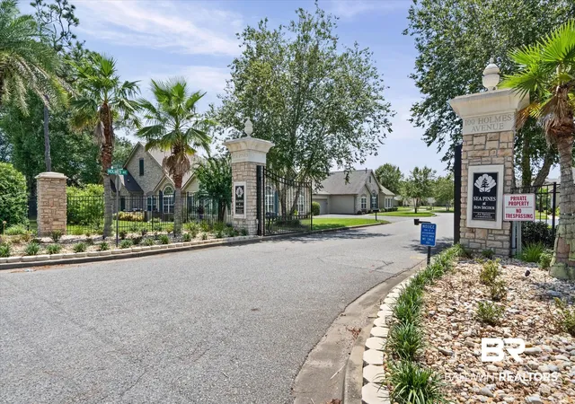 37th image of 402 Holmes Avenue #UNIT 402, Foley, AL 36535 | MLS# 409360