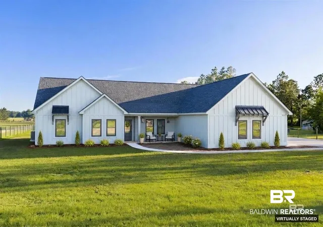 Photo 1 of Single family home for sale at 28310 Comstock Rd, Elberta, AL 36530 | MLS# 392987 | Listing updated on 2026-09-08