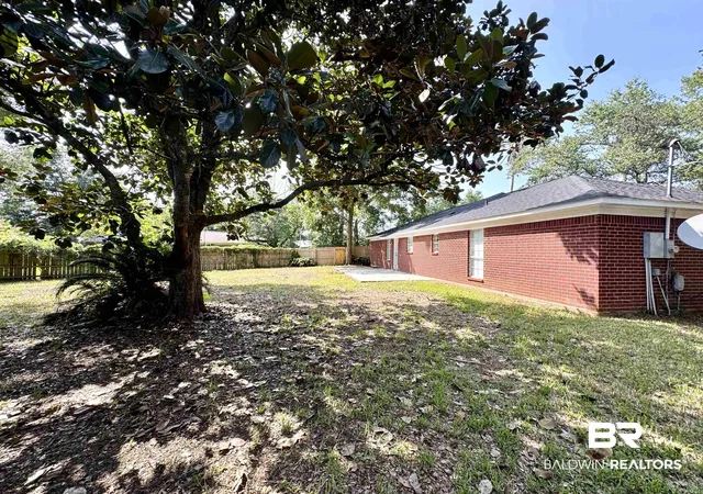 Photo 2 of Sale Pending at 16472 Hunter Ln, Foley, AL 36535 | MLS# 399410 | Listing updated on 2026-10-08