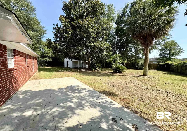 Photo 3 of Sale Pending at 16472 Hunter Ln, Foley, AL 36535 | MLS# 399410 | Listing updated on 2026-10-08