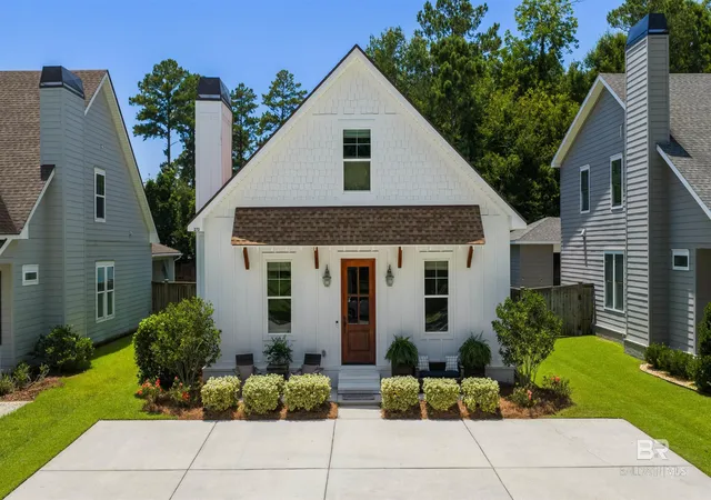Homes for sale in Fairhope, AL | 273 Westley Street, Fairhope, AL 36532 | MLS# 398665