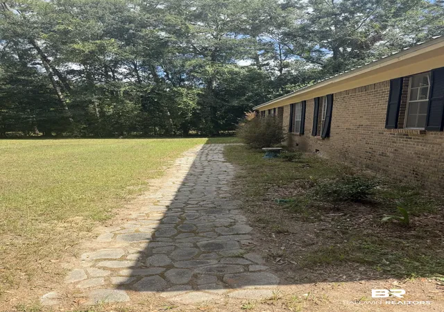 Photo 3 of Single family home for sale at 28000 County Rd 64 Ext, Robertsdale, AL 36567 | MLS# 407184 | Listing updated on 2026-08-31