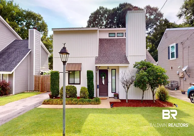 Photo 1 of Sale Pending at 1056 Mccay Ave, Mobile, AL 36609 | MLS# 400140 | Listing updated on 2026-09-16