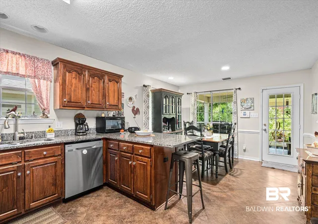 Photo 4 of Sale Pending at 6408 Doubletree Ct, Mobile, AL 36695 | MLS# 399669 | Listing updated on 2026-09-16