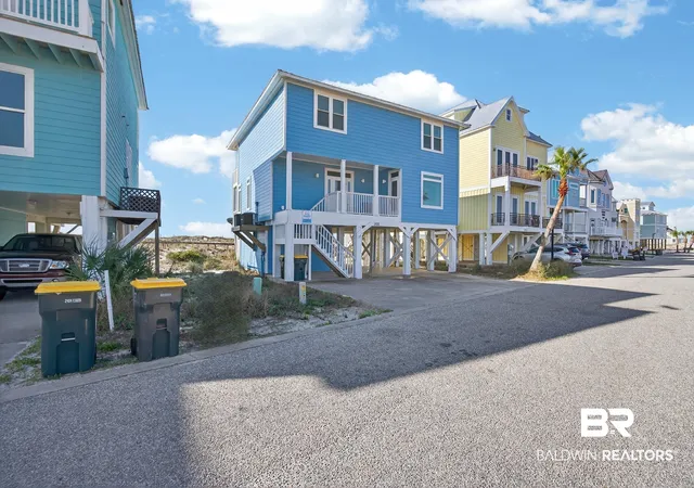 Photo 3 of Single family home for sale at 1416 W Dune Dr, Gulf Shores, AL 36542 | MLS# 393688 | Listing updated on 2026-09-30