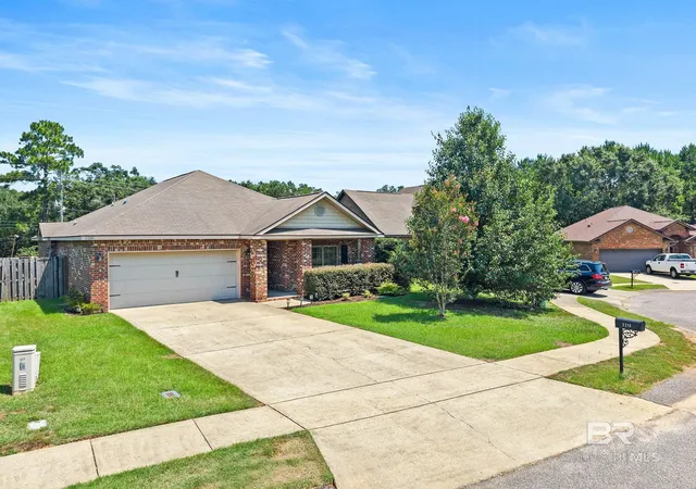 Homes for sale in Mobile, AL | 2216 Livingstone Court, Mobile, AL 36695 | MLS# 399129