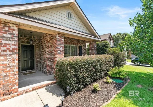 Homes for sale in Mobile, AL | 2216 Livingstone Court, Mobile, AL 36695 | MLS# 399129