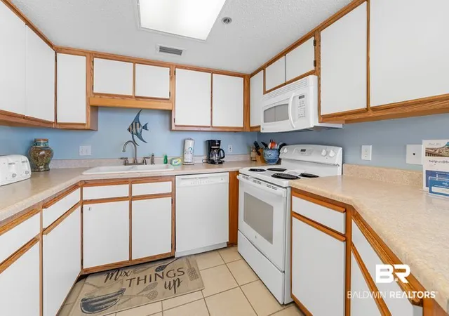 Photo 4 of Townhouse for sale at 27120 Perdido Beach Boulevard #UNIT 2052, Orange Beach, AL 36561 | MLS# 409614 | Listing updated on 2026-09-03