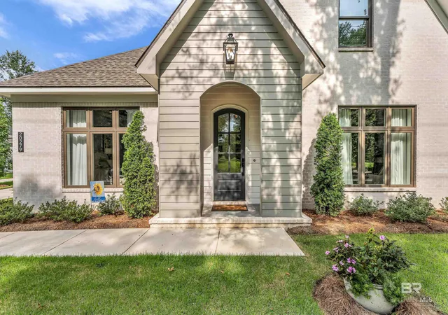 Homes for sale in Fairhope, AL | 20279 Bishop Road, Fairhope, AL 36532 | MLS# 399210