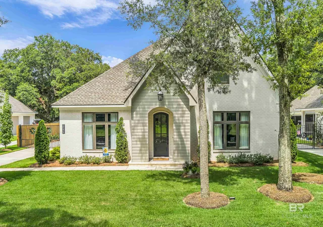 Homes for sale in Fairhope, AL | 20279 Bishop Road, Fairhope, AL 36532 | MLS# 399210