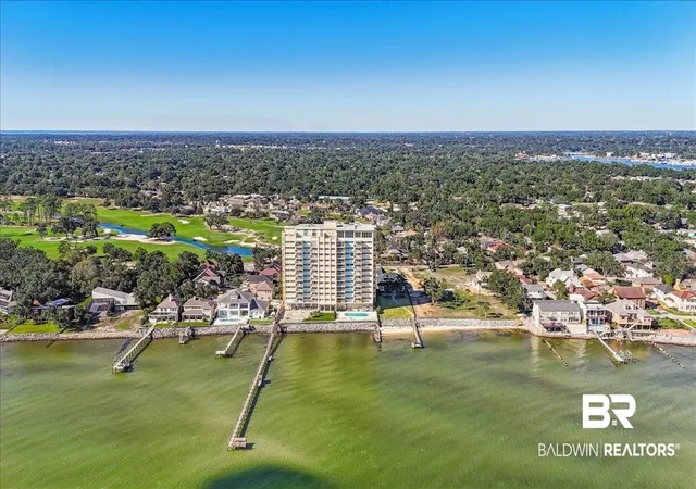 2nd image of 825 Bayshore Dr, Pensacola, FL 32507