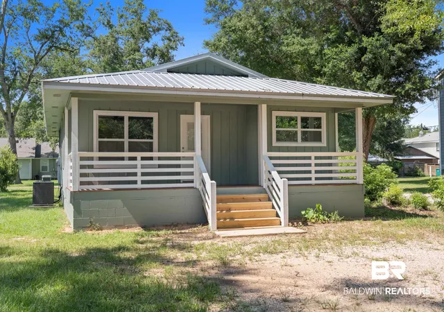 2nd image of 208 W Verbena Ave, Foley, AL 36535 | MLS# 399251