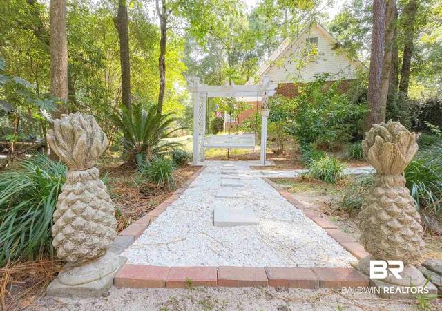 Photo 4 of Single family home for sale at 198 Rolling Hl Dr, Daphne, AL 36526 | MLS# 400085 | Listing updated on 2026-09-19