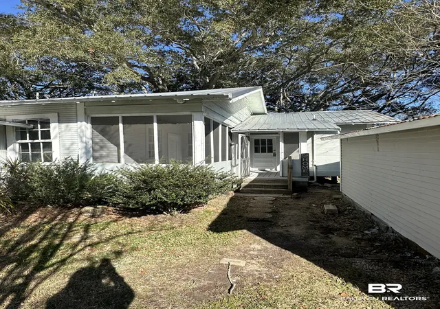 Photo 4 of House for sale at 19 Gulf St #2 UNITS - 19N & 19S, Chickasaw, AL 36611 | MLS# 409217 | Listing updated on 2026-08-21
