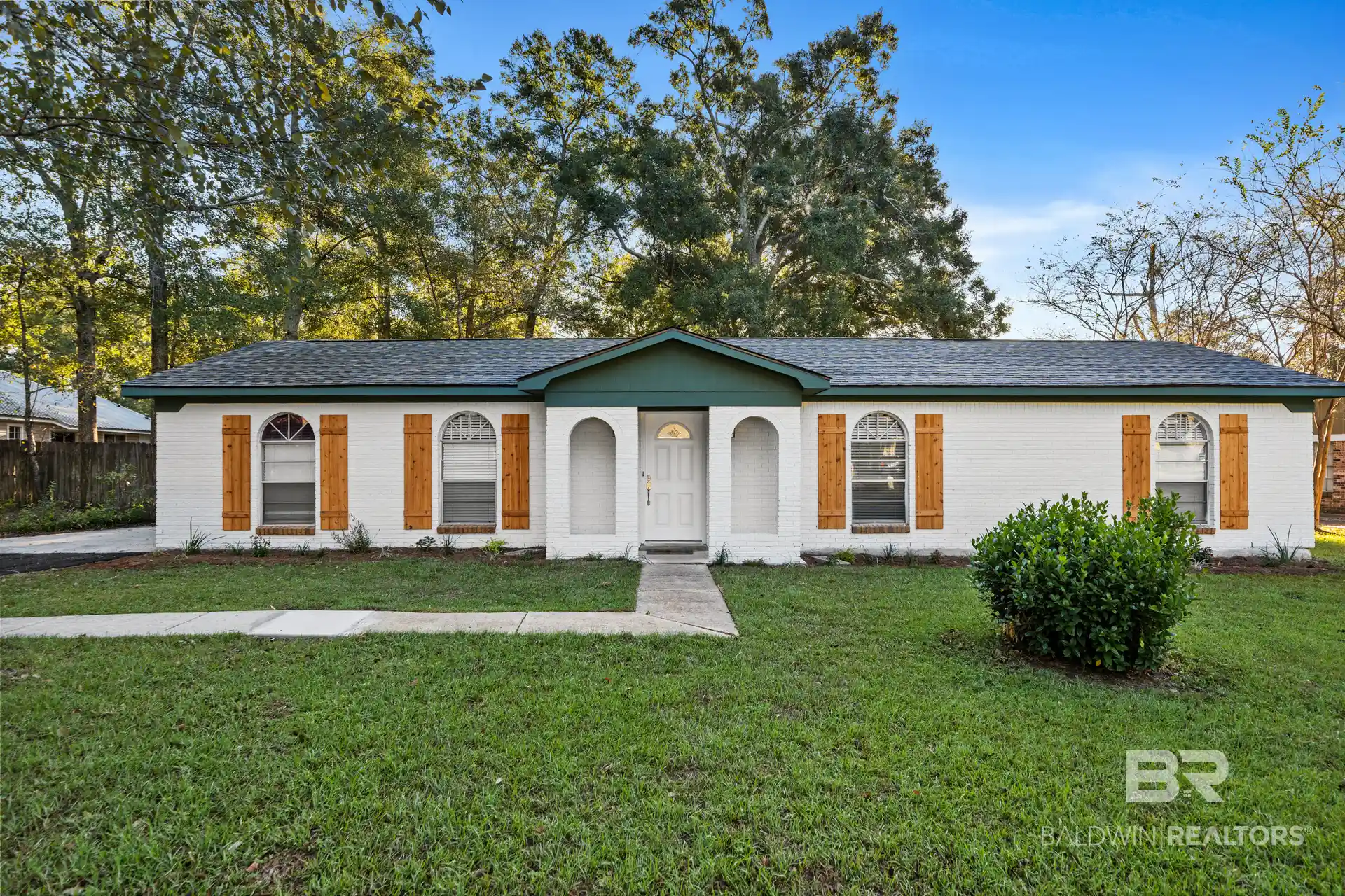 Photo 1 of Sale Pending at 5449 Setter Ct, Theodore, AL 36582 | MLS# 412116 | Listing updated on 2026-10-27