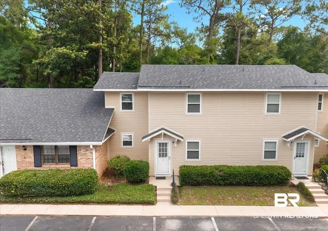 Photo 3 of Townhouse for sale at 320 Volanta Ave #C2, Fairhope, AL 36532 | MLS# 398489 | Listing updated on 2026-09-11