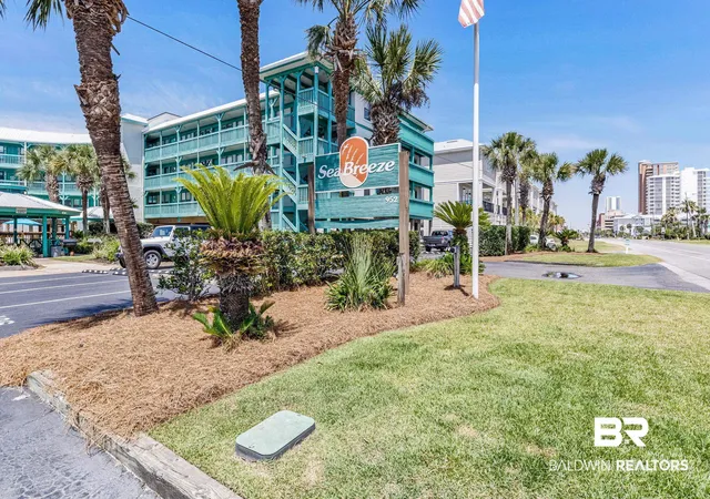 Photo 4 of Townhouse for sale at 952 W Beach Blvd #214, Gulf Shores, AL 36542 | MLS# 396248 | Listing updated on 2026-10-12