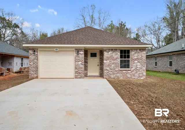 Photo 2 of Single family home for sale at 228 W 16th Street, Bay Minette, AL 36507 | MLS# 409819 | Listing updated on 2026-08-31