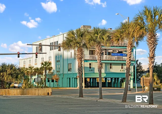 Photo 3 of Townhouse for sale at 200 E Beach Blvd #220, Gulf Shores, AL 36542 | MLS# 387994 | Listing updated on 2026-08-02