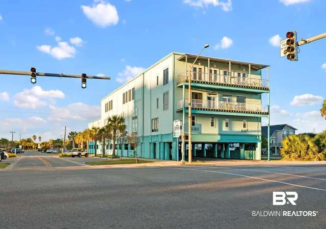 Photo 3 of Townhouse for sale at 200 E Beach Blvd #220, Gulf Shores, AL 36542 | MLS# 387994 | Listing updated on 2026-08-02