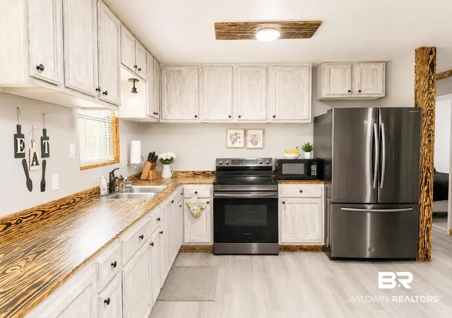 Photo 3 of Single family home for sale at 257 Brantley Ln, Brewton, AL 36426 | MLS# 400178 | Listing updated on 2026-08-01