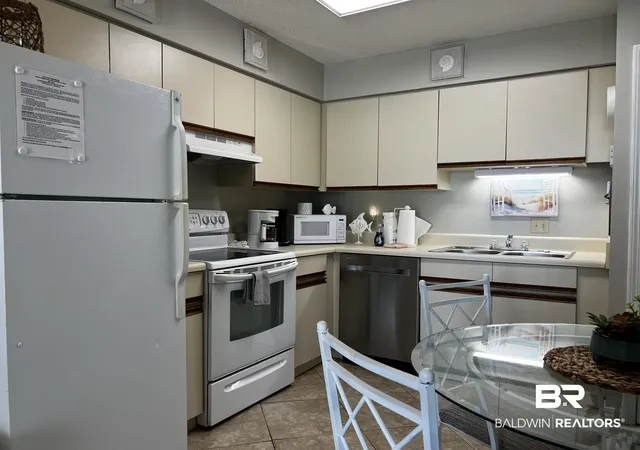 Photo 4 of Townhouse for sale at 920 W Lagoon Ave #A-102, Gulf Shores, AL 36542 | MLS# 384860 | Listing updated on 2026-07-24