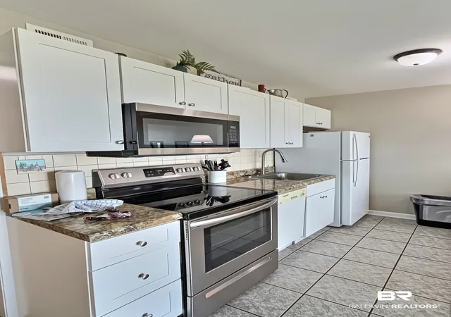Photo 4 of Townhouse for sale at 400 Plantation Rd #3302, Gulf Shores, AL 36542 | MLS# 399634 | Listing updated on 2026-08-19