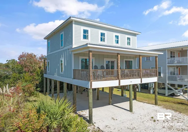 Photo 2 of Single family home for sale at 636 W 1st Avenue, Gulf Shores, AL 36542 | MLS# 387757 | Listing updated on 2026-10-01