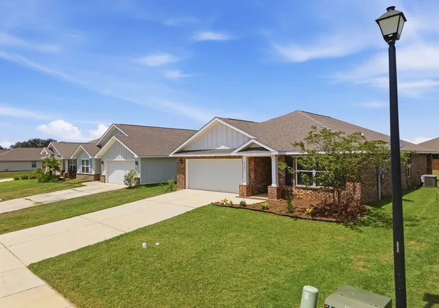 Photo 4 of Single family home for sale at 8383 Harmon St, Daphne, AL 36526 | MLS# 406533 | Listing updated on 2026-10-16