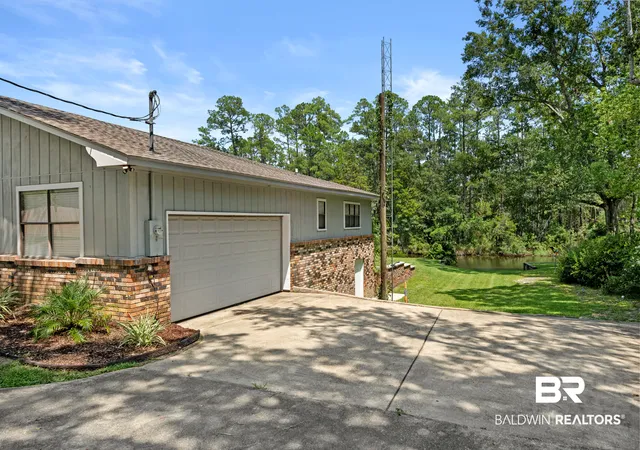 Photo 2 of Single family home for sale at 10088 Coleman Lane, Elberta, AL 36530 | MLS# 409377 | Listing updated on 2026-08-25