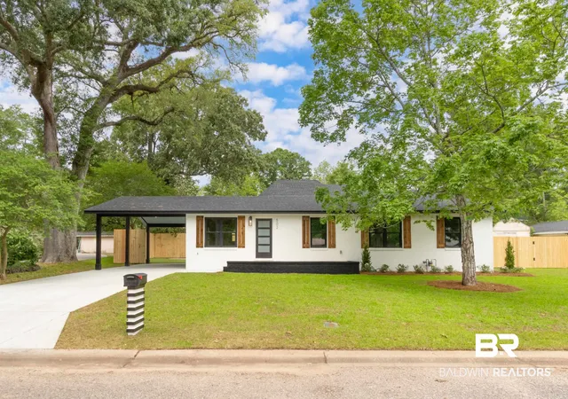 Photo 1 of Single family home for sale at 502 Horton Ln, Fairhope, AL 36532 | MLS# 395106 | Listing updated on 2026-08-18