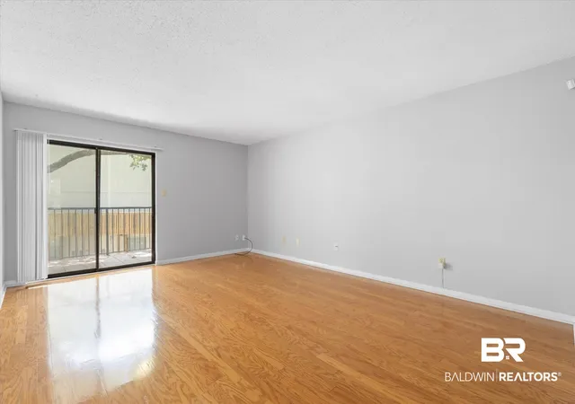 Photo 4 of Townhouse for sale at 710 S Mobile St #5, Fairhope, AL 36532 | MLS# 381917 | Listing updated on 2026-09-15