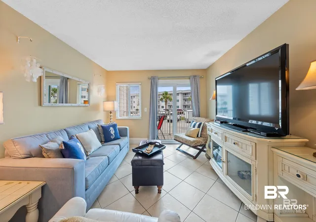Photo 4 of Townhouse for sale at 400 Plantation Rd #1112, Gulf Shores, AL 36542 | MLS# 384314 | Listing updated on 2026-10-01