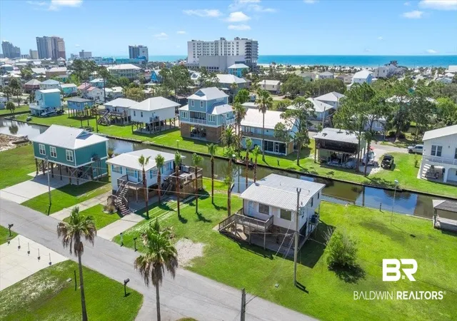 Photo 2 of Single family home for sale at 221 W 6th Avenue, Gulf Shores, AL 36542 | MLS# 395491 | Listing updated on 2026-08-16
